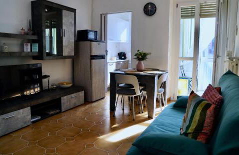 Elegante e silenzioso con box auto - Home San Paolo - Foto 9