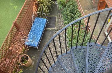 Deluxe Three Bed BnB in Henley-on-Thames near Station River & Town Centre - Foto 17
