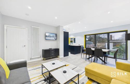 Refurbished 4-Bed, Open-Plan Living, Sleeps 10 - Foto 21