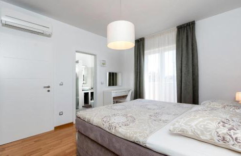 Gorgeous Home In Krmed With Wifi - Foto 20