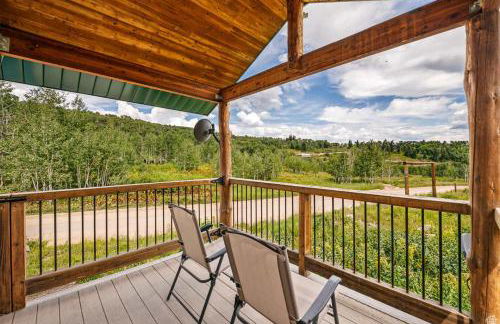 Rustic 5BR Escape with Private Hot Tub 25min to Park City - Foto 42