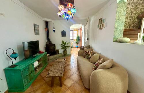 GATU Villa Lurberri, piscina privada, Parking, jardines -Mayores de 25 años y familias " - Foto 5