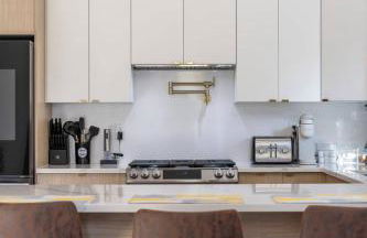 Luxury 3BR Condo | Mins to Manhattan - Foto 35