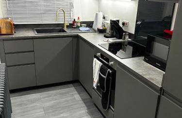 Stunning apartment with parking near Barnsley town centre sleeps 4 - Foto 9