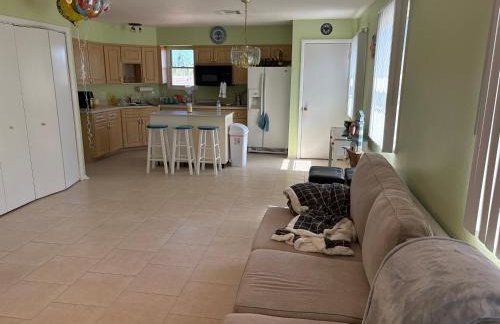 Cozy one bedroom with great water views lots of room - Foto 9