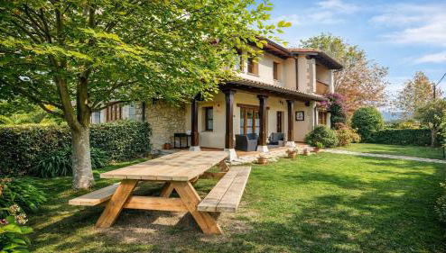 Casa La Palmera - Vistas y calma en Ribadesella - Foto 1, Garden, Garden view