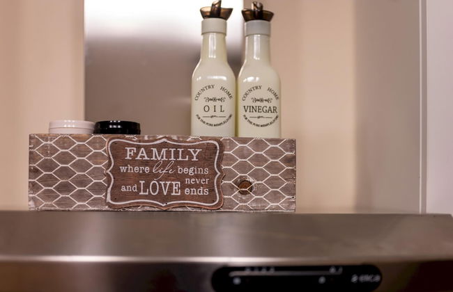 Design 1bdr Apartment in Top Center - Free Parking - Foto 22