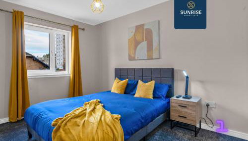L2 - INVOICE and REDUCED PRICE only via SUNRISE SHORT LETS DUNDEE, Stunning 4 Bed House with 6 Beds and 3 bathrooms, TVs in each room, Free Parking, Fully Equipped, Local Amenities, Easy Ring Road Access, Special Rates and ONLY 9 Mins to STANNERGATE Ports - Foto 5
