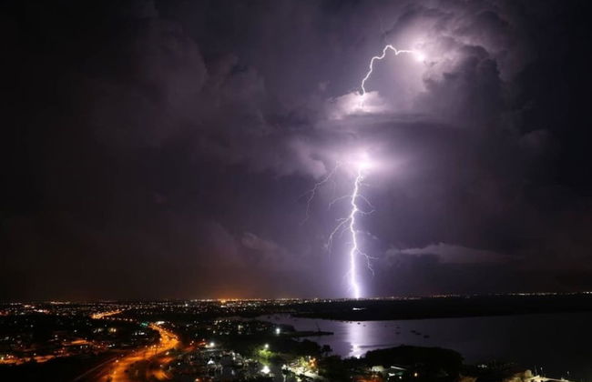 Coastal Elegance Sunset Pool Balcony Dining - Foto 22