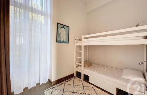 Charmant T3 plain-pied avec terrasse privée, parking gratuit et piscine à Baden - Photo 7