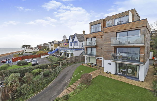 Seafront Quay West Apartments - Foto 34