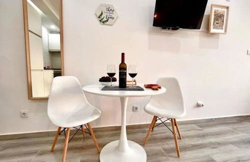 New-Romantic studio near the beach! - Foto 7