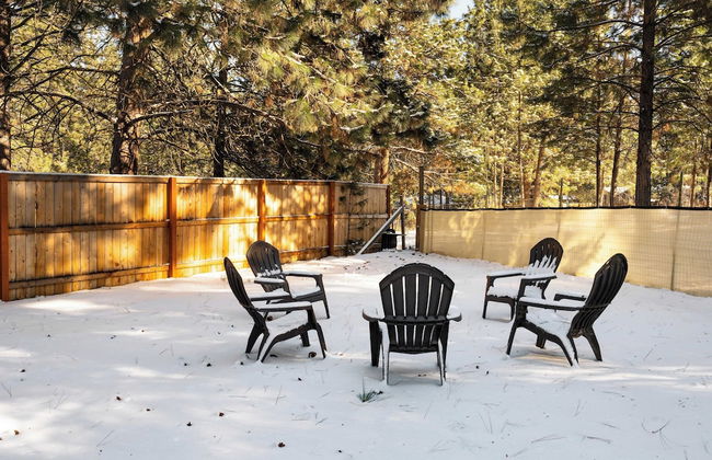 Quiet River Bend Cabin by Avantstay 35 Mins to Mt Bachelor 10 Mins to Town Centre Hot Tub! - Foto 22