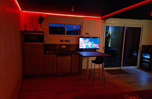 Escapade Romantique à Saint Omer-Espace Totalement Privatisé Avec Terrasse - Foto 8