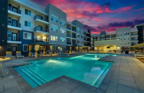 Stunning Westgate CozySuites by stadium with pool 8 - Foto 29