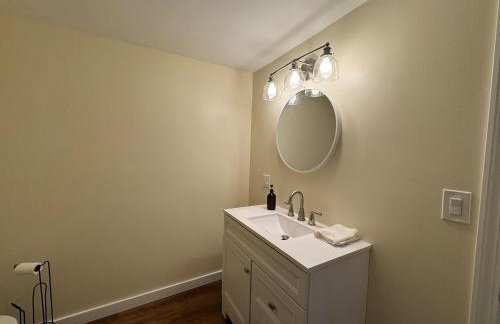 Dual-Home Berkshire Retreat Sleeps 16 - Foto 40