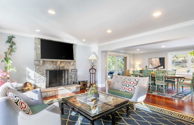 Hudson River Views + Firepit, Patio, Dog Run, Game Room Stone Manor - Photo 3