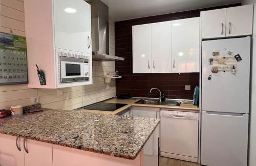 Monte y Mar ideal para buceo y senderismo - Foto 10