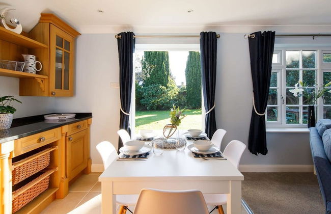 Quaint Coastal Cottage - 5 Mins From Beach - Foto 37