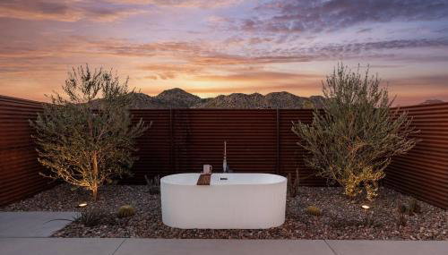 Steel & Solace By The Cohost Company - Foto 4