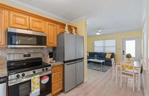 Tropical Haven Fully Remodeled Entire home Sleep 6 - Foto 22