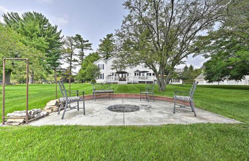 Large Home with Indoor Basketball Court and Game Room! - Foto 43