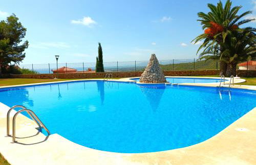 IRTA Sea & Mountain View Terrace - Photo 1