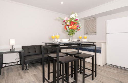 Arcade, Ping Pong, Hot Tub, Gas Grill, & King Bed - Photo 34