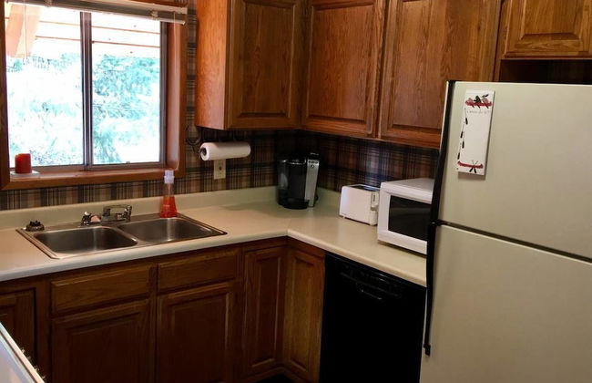 Whispering Pines Cabin Retreat - Foto 9