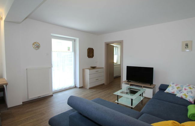 Nice Apartment in Detached House with Large Garden near Town Center & Ski Slope - Foto 7