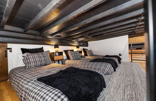 Luxury TC Loft: Historic Condo! - Foto 28