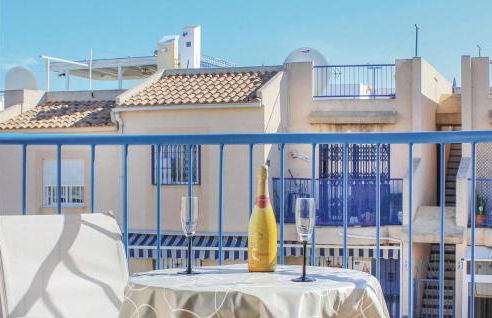 Beautiful Apartment In Torrevieja - Foto 7
