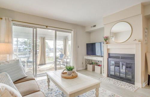 Porch and Water Views Getaway in Mallard Lakes - Foto 6