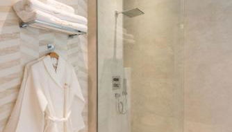 The Garden Suites - Foto 3, Shower