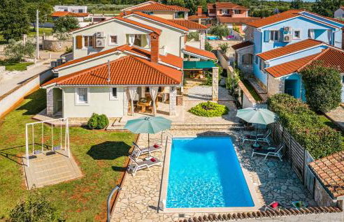 Four-Bedroom Holiday Home In Golubovo - Foto 15