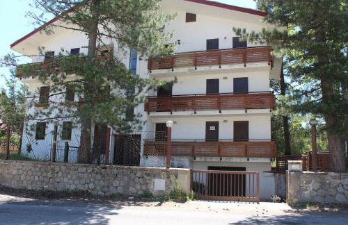 Comodo appartamento in Sila Moccone-Camigliatello - Foto 1