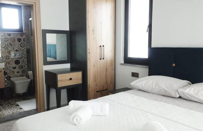 Stunning 4-bed Villa Grey 4 Bedrooms Private Pool - Photo 5