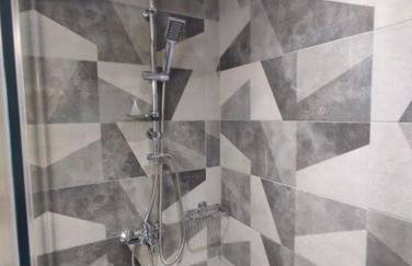 Myron & Gabby's House - Photo 4