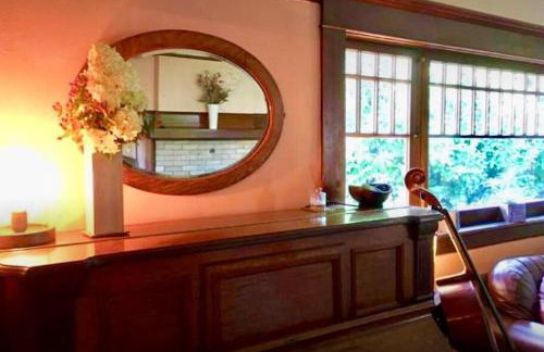 Charming 1914 Craftsman Home - Photo 4