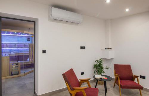 Villa Ume - heated pool, sauna, volleyball court - Photo 18