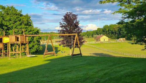 7,000 Sq Ft! Private Rapid City Estate with Pool - Foto 4