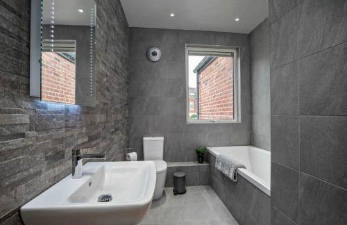 Spacious, High Spec & Modern - Foto 23