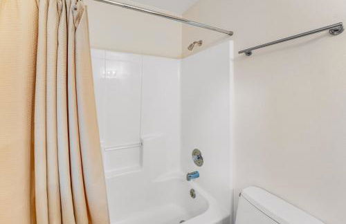 Lazy K on Peaceful Bay - Full Property - Foto 15