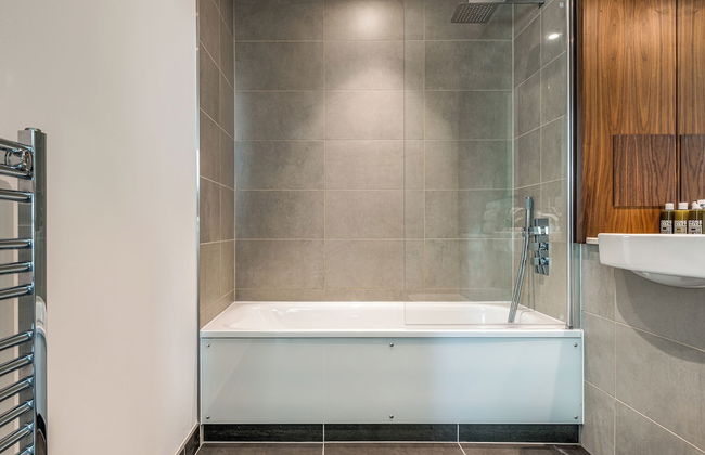 Urban Rest Canary Wharf Apartments - Photo 22