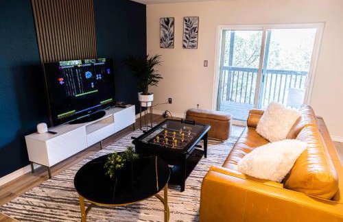 Lakeview Haven! Nature's Retreat with Serene Views - Foto 7