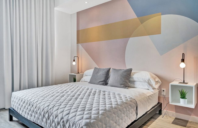 Design District Suites - Photo 39