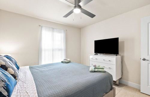 Newley Built Oasis Heated Pool Waterfront retreat - Foto 22