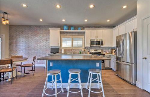 2 Mi to South Mtn Park! Snowbird Retreat with Patio - Foto 8