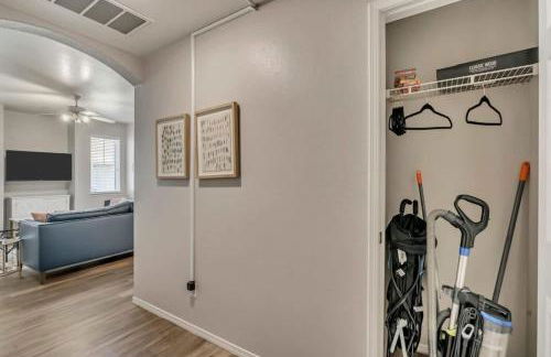 Ground Floor King Beds Pool Gym Near Hill AFB - Foto 19