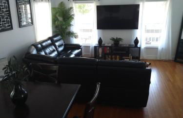 Family Friendly JUST LIKE HOME - Photo 27